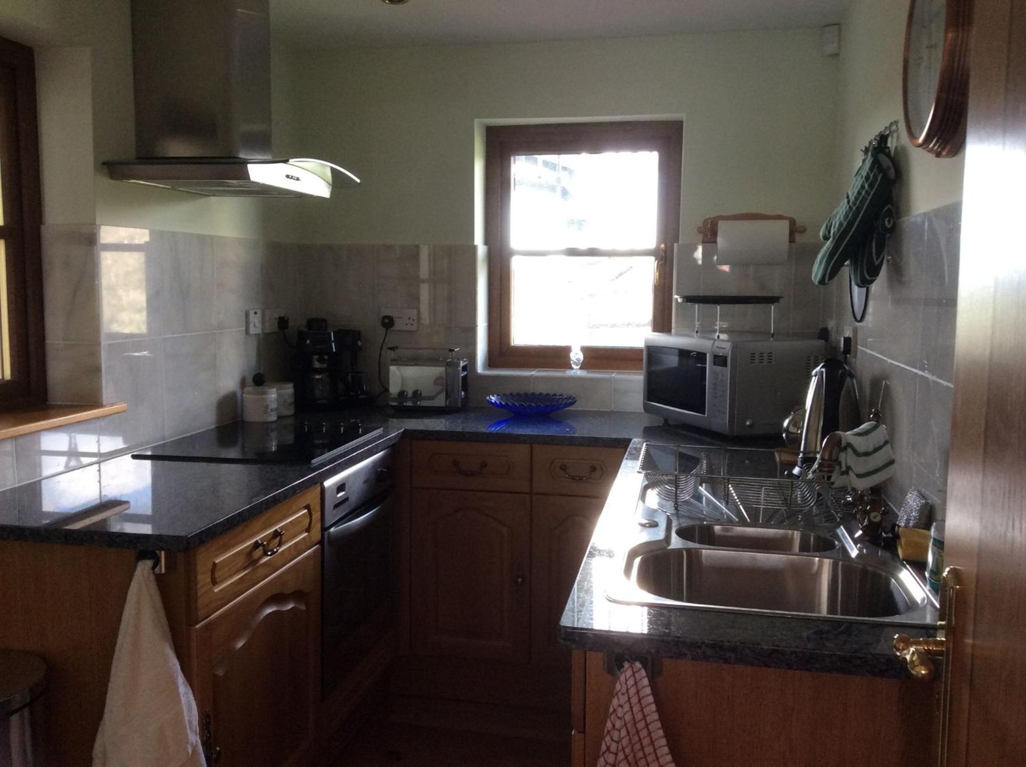 Room In Apartment - Bluebell Apartment Suite With Separate Lounge Area Τρούρο Εξωτερικό φωτογραφία